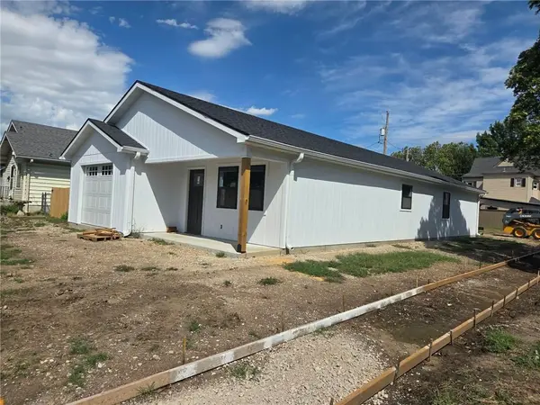 423 S Holbrook ST, Fort Scott, KS 66701