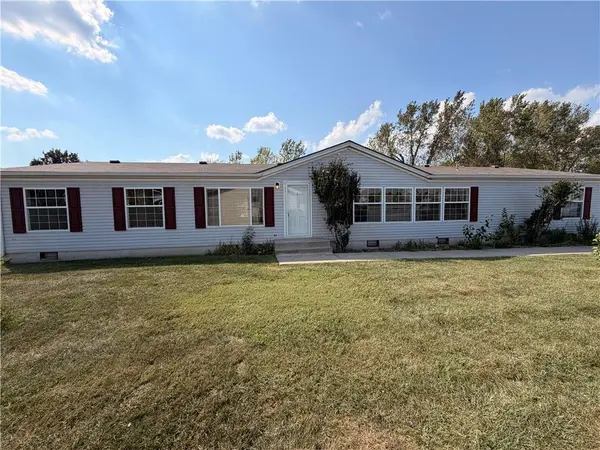 401 Sycamore CT, Oak Grove, MO 64075