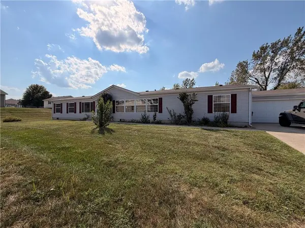 401 Sycamore CT, Oak Grove, MO 64075