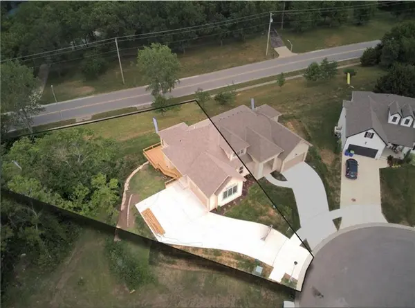 22312 W 76th Street ST, Shawnee, KS 66227