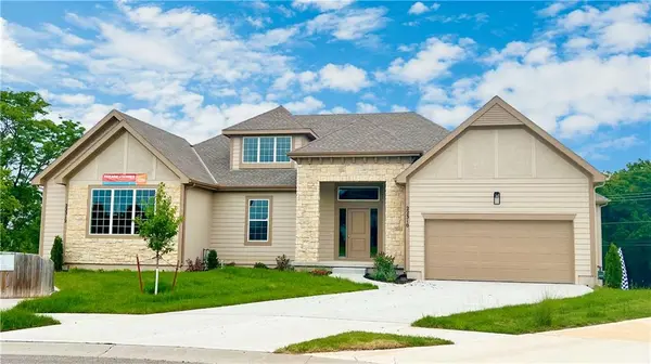 22312 W 76th Street ST, Shawnee, KS 66227