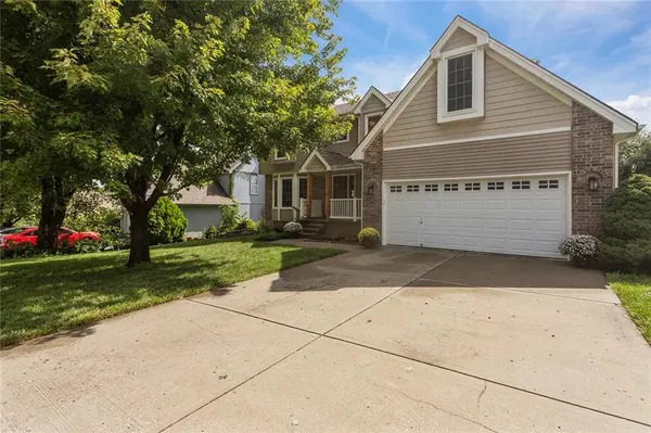 1533 Canterbury LN, Liberty, MO 64068