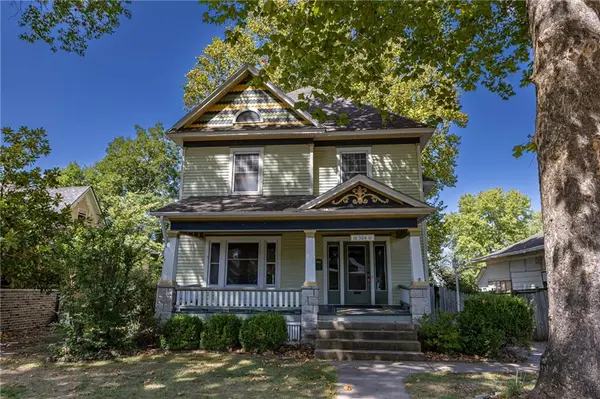 504 W 1st ST, Pittsburg, KS 66762