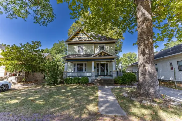 504 W 1st ST, Pittsburg, KS 66762