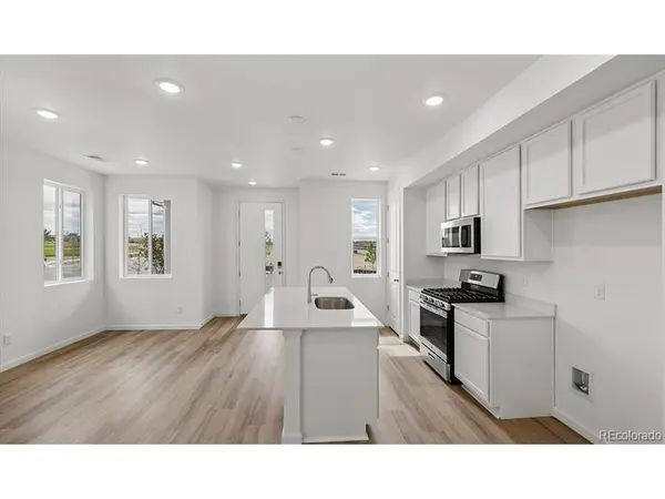 21381 E 67th, Aurora, CO 80019