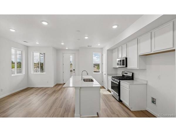 21381 E 67th, Aurora, CO 80019