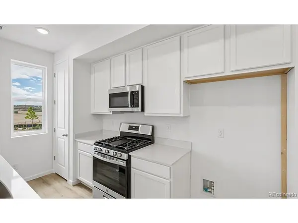 21381 E 67th, Aurora, CO 80019