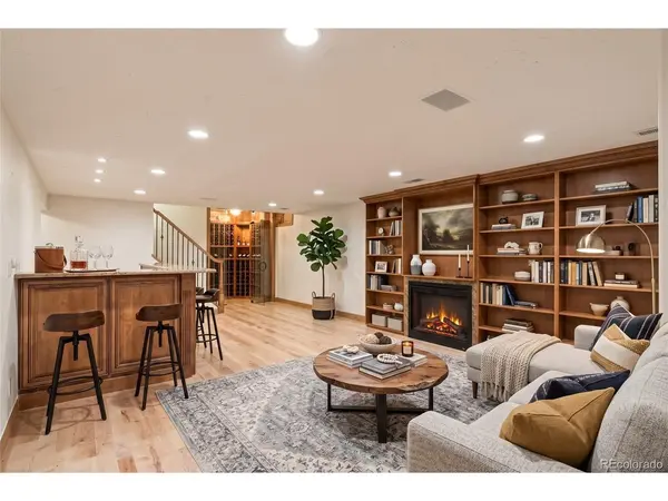 7039 S Locust, Centennial, CO 80112