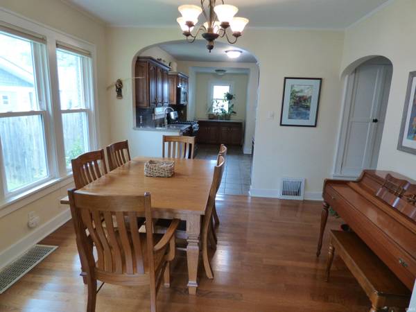 1110 N Saint Joseph ST, South Bend, IN 46617