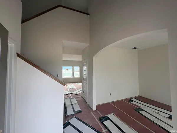 1563 Farm View CT, Huntertown, IN 46748