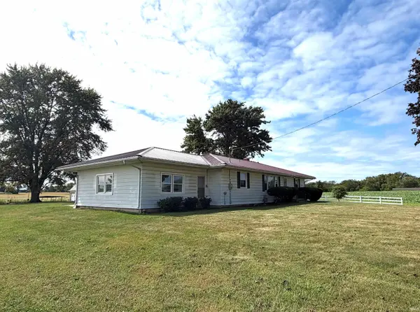 28112 County Road 26 ***, Elkhart, IN 46517-9786
