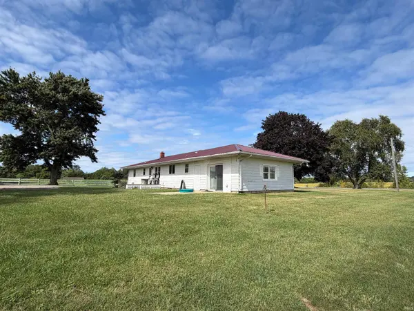 28112 County Road 26 ***, Elkhart, IN 46517-9786
