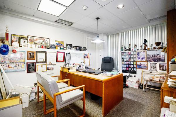 Address not disclosed, Great Neck, NY 11021