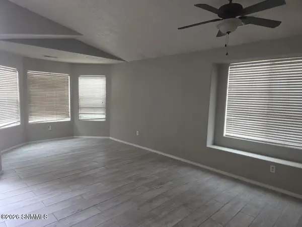 2114 Windsor PL, Las Cruces, NM 88005