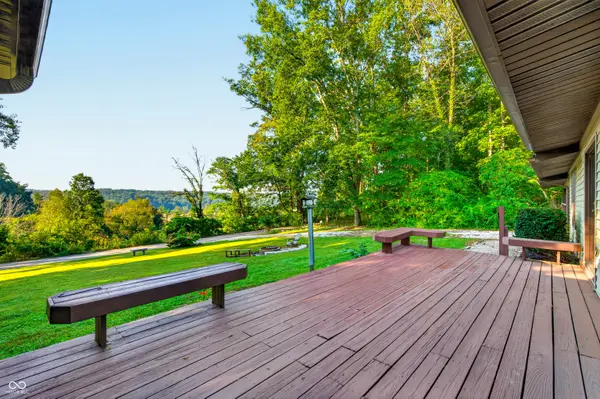 242 Tuck A Way Ridge DR, Nashville, IN 47448