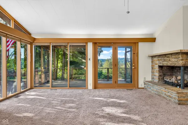 242 Tuck A Way Ridge DR, Nashville, IN 47448