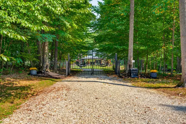 2265 Skyline DR, Nashville, IN 47448