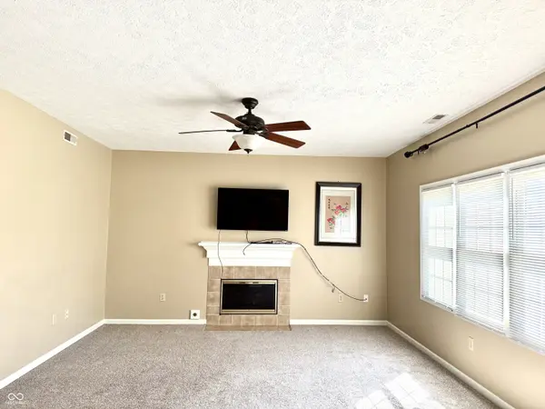7741 Hidden RDG, Fishers, IN 46038