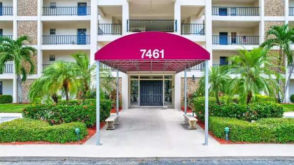 7461 W COUNTRY CLUB DR N #408, Sarasota, FL 34243