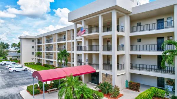 7461 W COUNTRY CLUB DR N #408, Sarasota, FL 34243