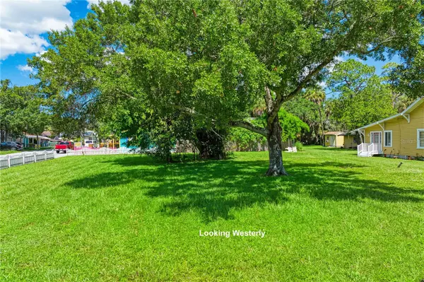 1018 12TH ST W, Bradenton, FL 34205