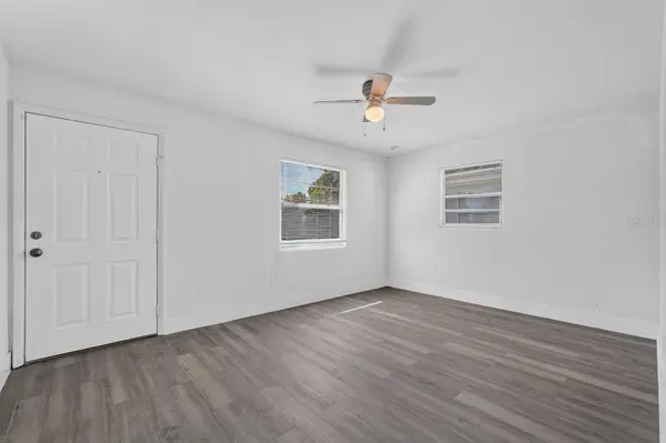 2425 ANASTASIA DR, South Daytona, FL 32119