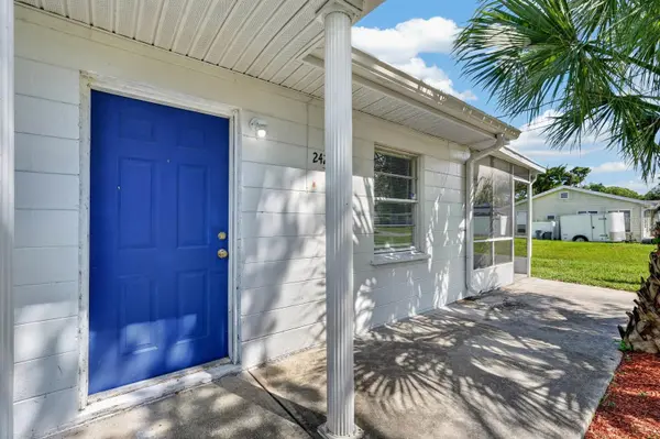2425 ANASTASIA DR, South Daytona, FL 32119