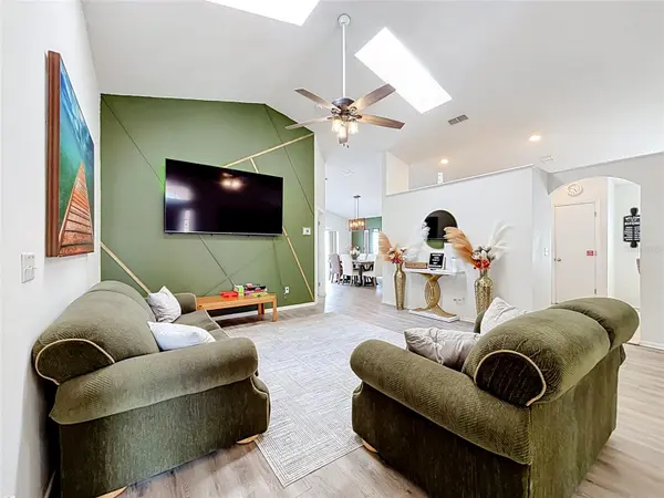 121 BLOOMINGDALE DR, Davenport, FL 33897