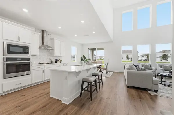 5860 SIERRA CROWN ST, Mount Dora, FL 32757