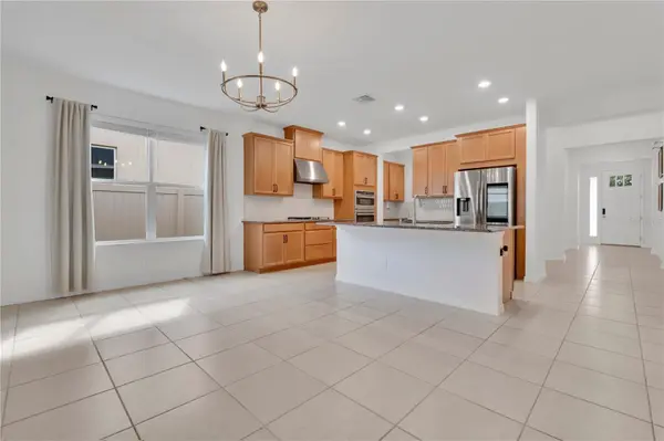 961 LAKESIDE ESTATES DR, Apopka, FL 32703