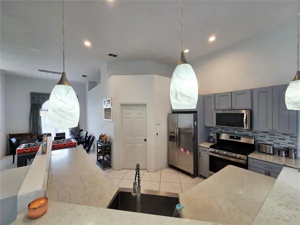10 NEVADA LOOP RD, Davenport, FL 33897