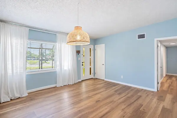 1840 N POWERS DR, Orlando, FL 32818