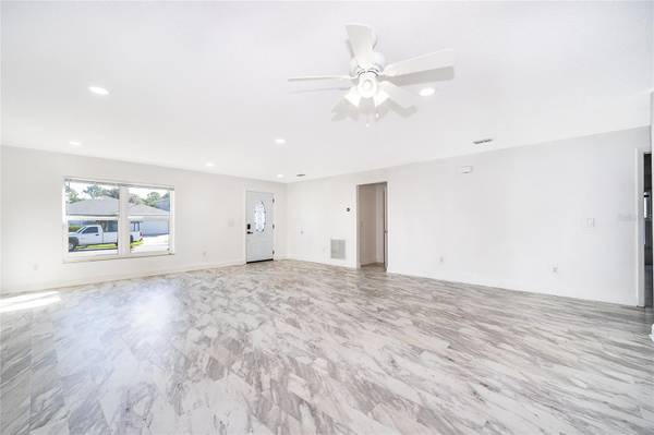 3102 HOLLAND DR, Orlando, FL 32825