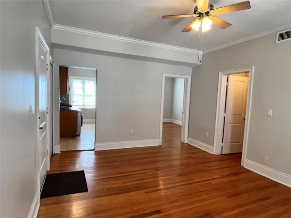 2117 W DEKLE AVE #J3, Tampa, FL 33606