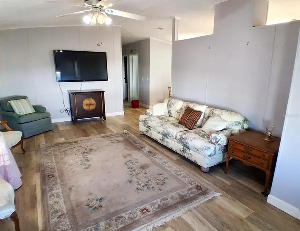 1001 STARKEY RD #468, Largo, FL 33771