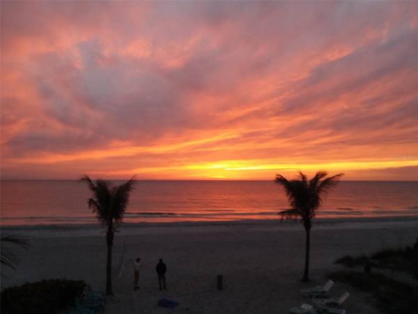 2700 GULF BLVD #2, Indian Rocks Beach, FL 33785