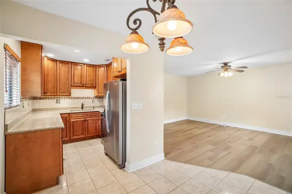 11722 RAINTREE LAKE LN #D, Temple Terrace, FL 33617