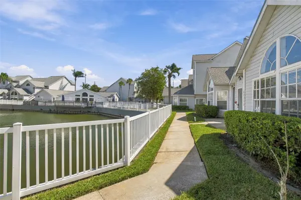 12233 ARMENIA GABLES CIR #12233, Tampa, FL 33612