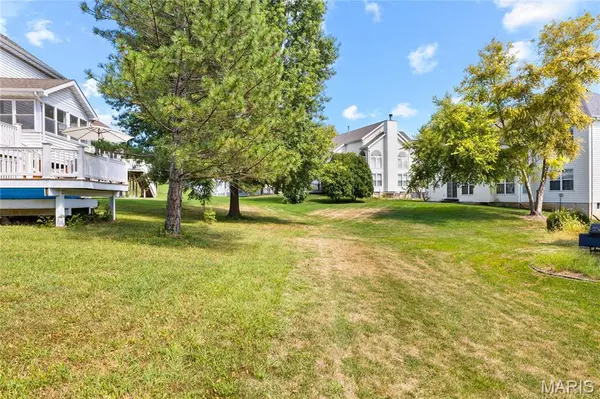 1015 Nooning Tree DR, Chesterfield, MO 63017