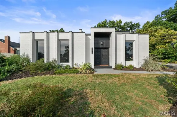 6005 Bishops PL, St Louis, MO 63109
