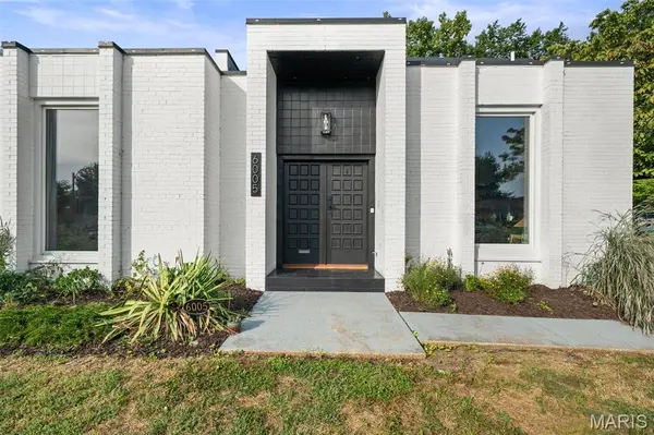 6005 Bishops PL, St Louis, MO 63109