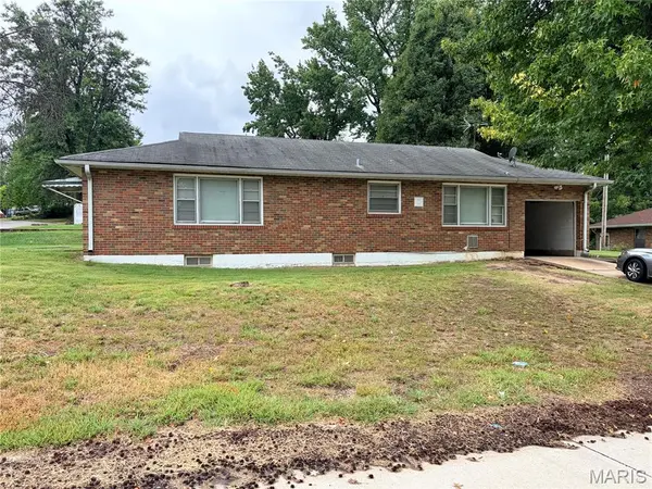8933 Hillview AVE, Jennings, MO 63136