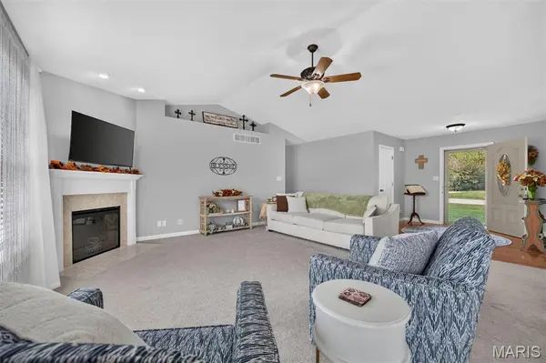 3428 Pierland DR, Pocahontas, IL 62249