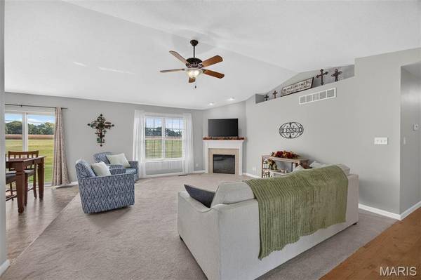 3428 Pierland DR, Pocahontas, IL 62249
