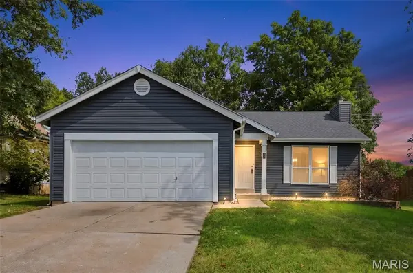 6 Queensboro DR, O'fallon, MO 63376