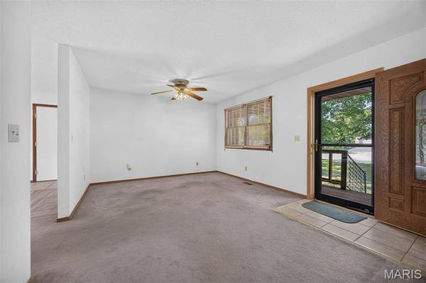 3486 Pierland DR, Pocahontas, IL 62275
