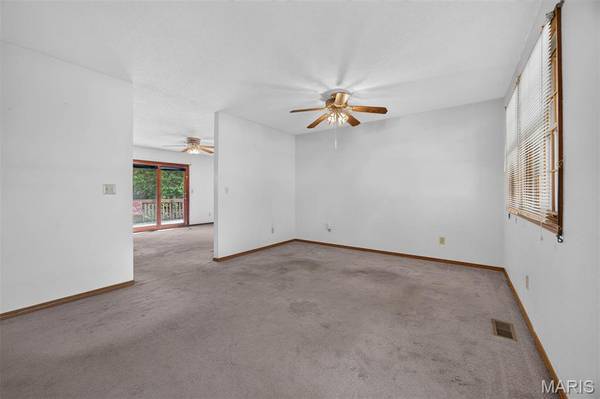 3486 Pierland DR, Pocahontas, IL 62275