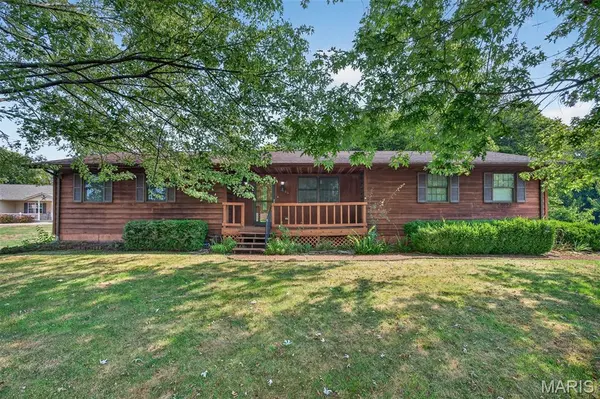 3486 Pierland DR, Pocahontas, IL 62275
