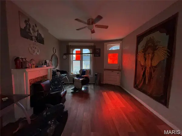 5507 Virginia AVE, St Louis, MO 63111