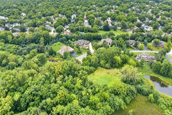 5176 Aptakisic RD, Long Grove, IL 60047